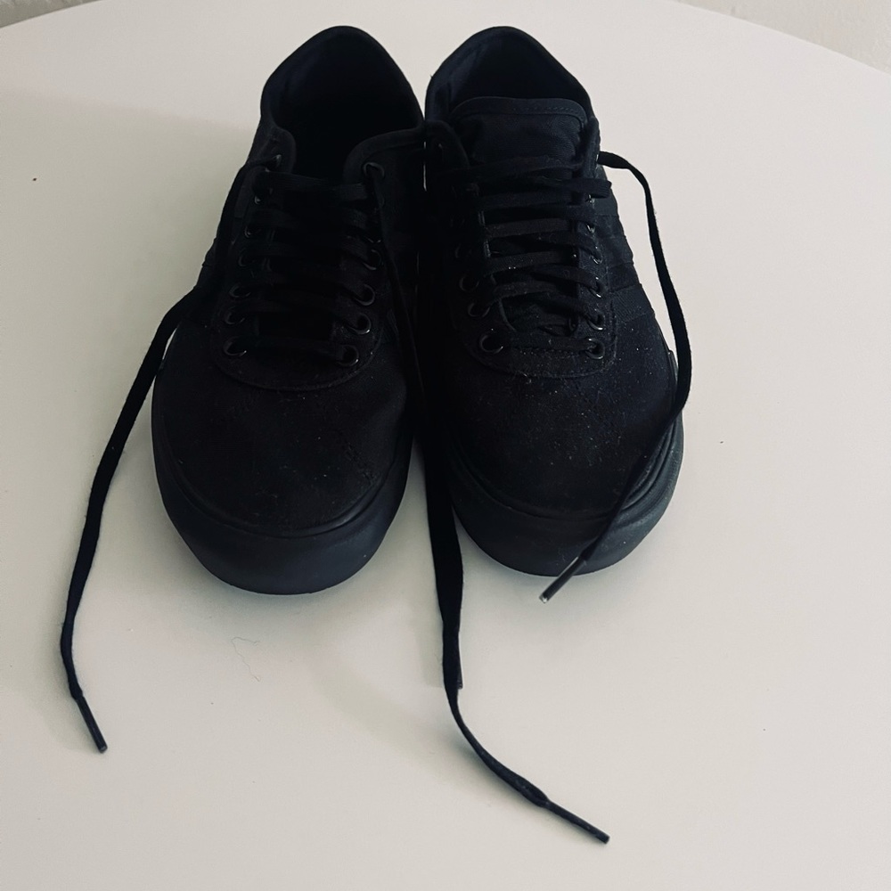 Shoes - Adidas Unixes